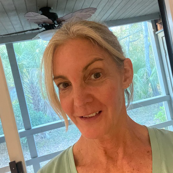 Meet your Posher, Sarah - Picture 1 of 1